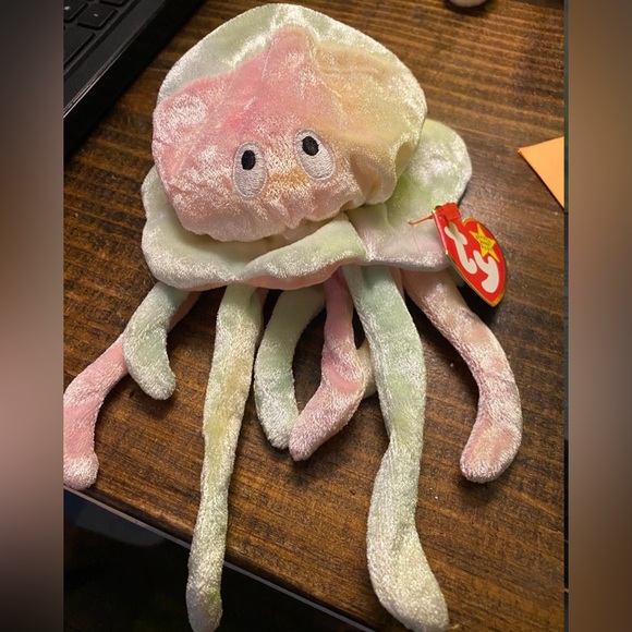 Goochy The Jellyfish - Picture 1 of 3